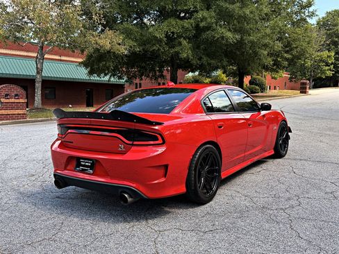 Used 2018 Dodge Charger R/T Scat Pack RWD image 5