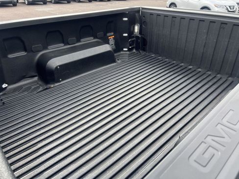 Used 2025 GMC Sierra 1500 Elevation image 16