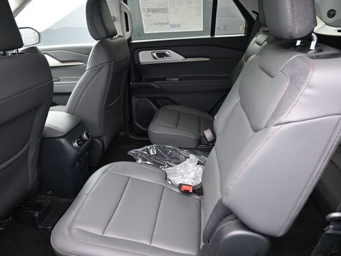 New 2026 Ford Explorer Active AWD/4WD image 23