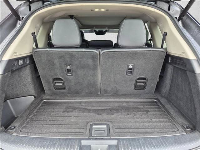Certified 2024 Acura MDX w/ Technology Package FWD image 6
