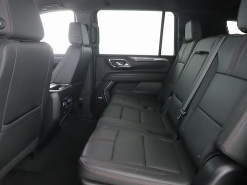 Used 2024 Chevrolet Suburban RST image 28