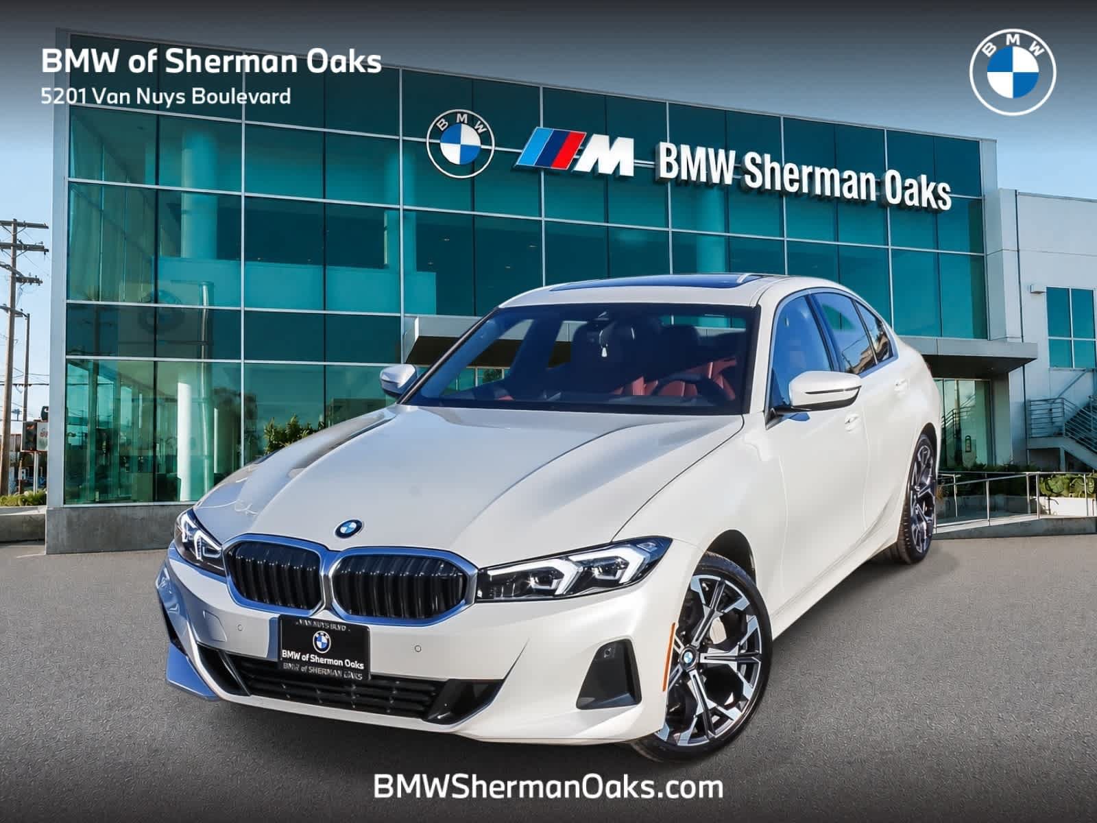 Used 2026 BMW 330i Sedan w/ Premium Package RWD image 1
