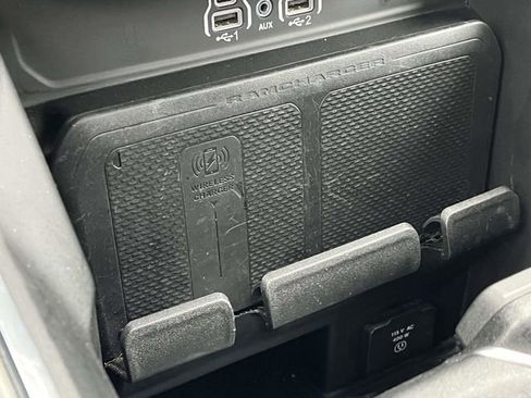 Used 2025 RAM 1500 Laramie image 32