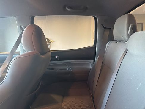 Used 2014 Toyota Tacoma PreRunner image 12