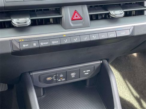 New 2025 Kia K4 LXS image 33