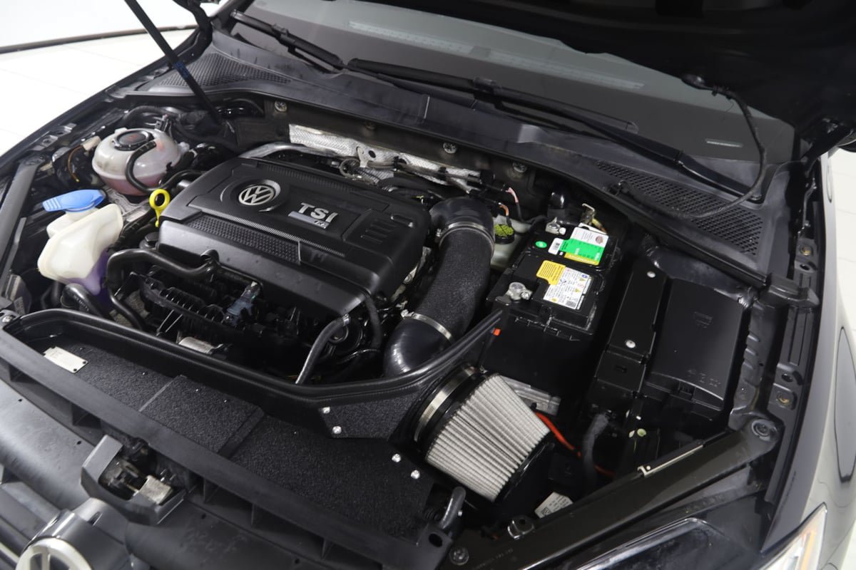 Used 2019 Volkswagen Golf 4-Door AWD/4WD image 17