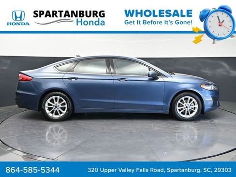 Used 2019 Ford Fusion SE image 4