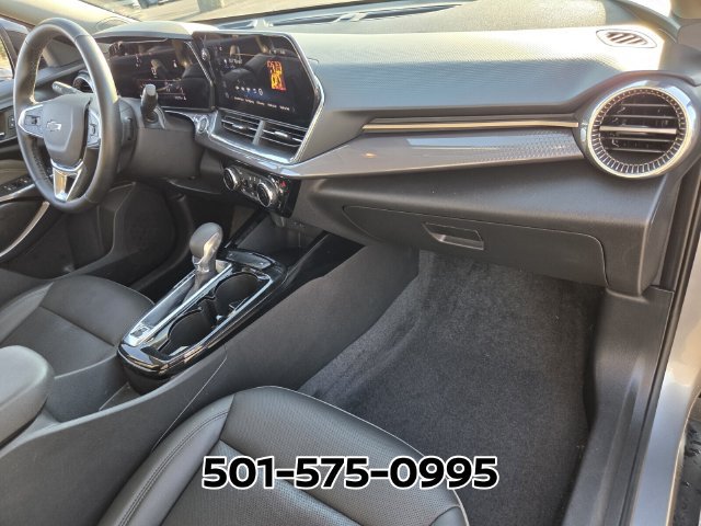 Used 2025 Chevrolet Trax ACTIV FWD image 17