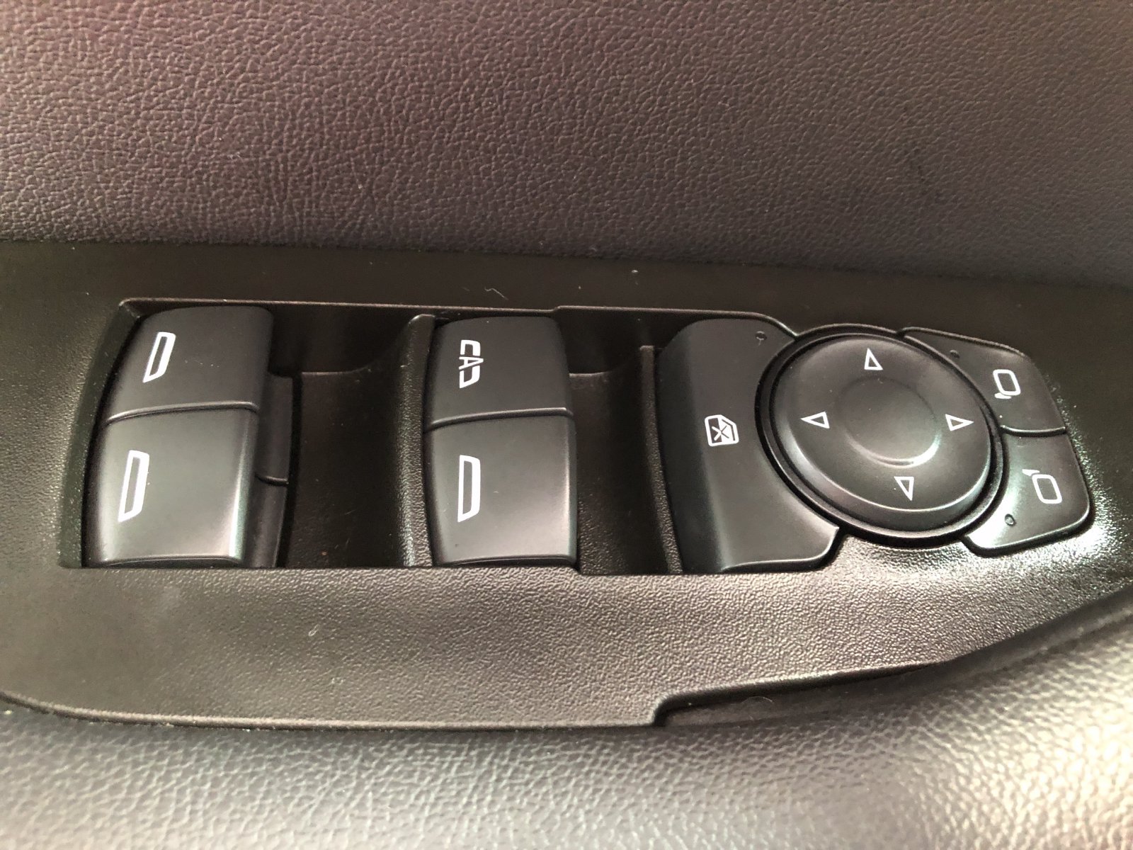 Used 2025 Chevrolet Blazer LT w/ Sound & Technology Package AWD/4WD image 37