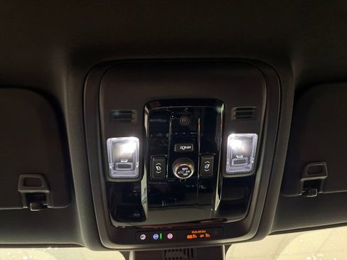 New 2026 GMC Yukon XL AT4 w/ LPO, Floor Liner Package AWD/4WD image 16