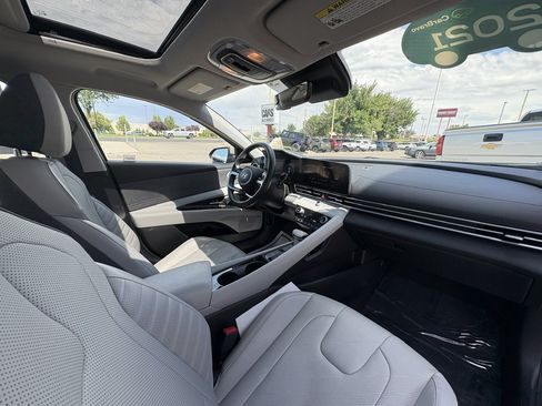 Used 2021 Hyundai Elantra Limited FWD image 44