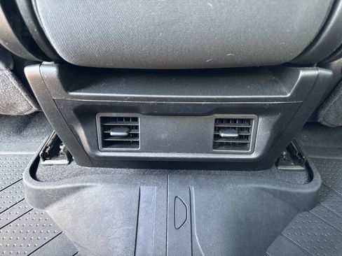 Used 2020 Chevrolet Silverado 1500 Custom w/ Custom Value Package AWD/4WD image 28
