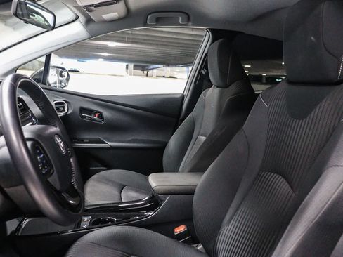 Certified 2022 Toyota Prius Prime LE FWD image 19