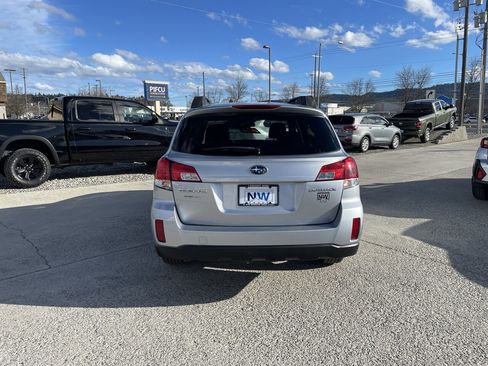 Used 2013 Subaru Outback 2.5i Premium w/ All-Weather Pkg image 34