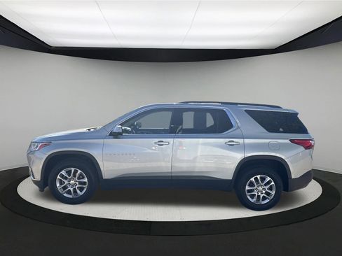 Used 2019 Chevrolet Traverse LT FWD image 2