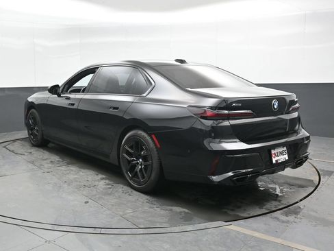Used 2023 BMW 760i xDrive w/ Executive Package AWD/4WD image 11