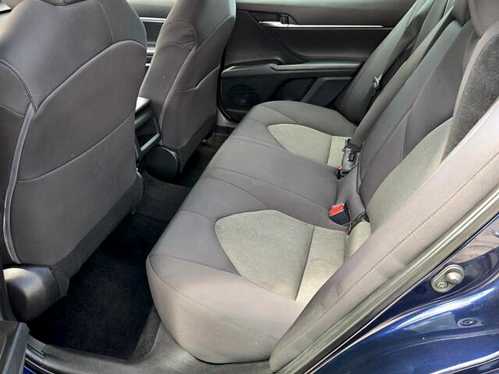 Used 2022 Toyota Camry LE FWD image 8