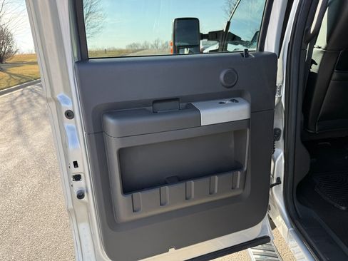 Used 2013 Ford F250 Lariat w/ Lariat Chrome Pkg image 36