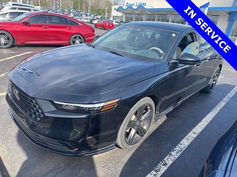 Used 2023 Honda Accord Sport image 3
