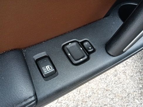 Used 2015 MAZDA MX-5 Miata Grand Touring w/ Premium Package image 12