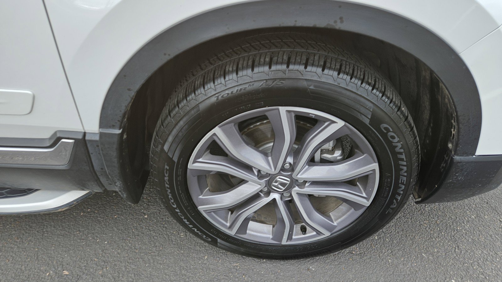 Used 2022 Honda CR-V Touring image 2