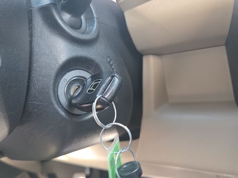 Used 2010 Honda Pilot Touring image 36