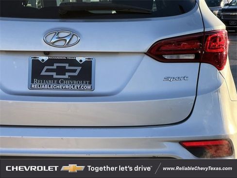 Used 2017 Hyundai Santa Fe Sport image 7