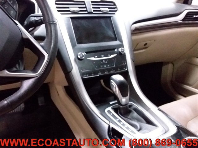 Used 2014 Ford Fusion SE w/ Equipment Group 502A FWD image 12