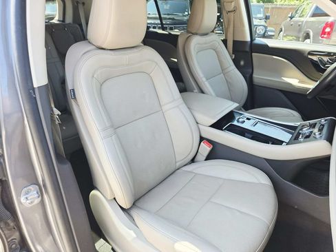 Used 2022 Lincoln Aviator Reserve w/ Equipment Group 201A AWD/4WD image 18