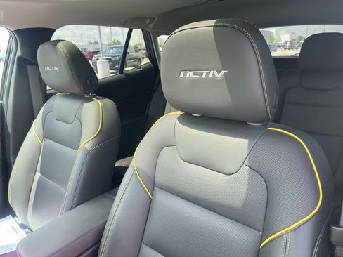 Used 2024 Chevrolet Trax ACTIV w/ Sunroof Package FWD image 7