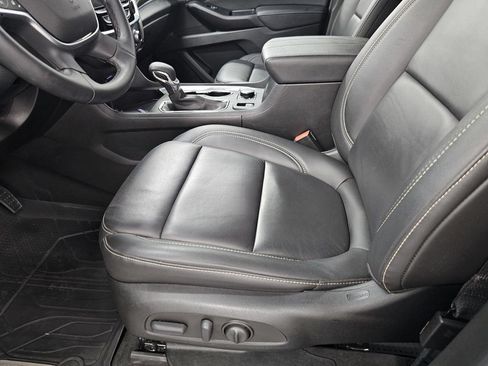 Used 2023 Chevrolet Traverse LT w/ LPO, Floor Liner Package AWD/4WD image 14