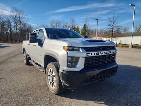 Used 2022 Chevrolet Silverado 2500 Custom w/ Custom Convenience Package image 9