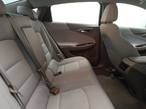 Used 2025 Chevrolet Malibu LT image 19