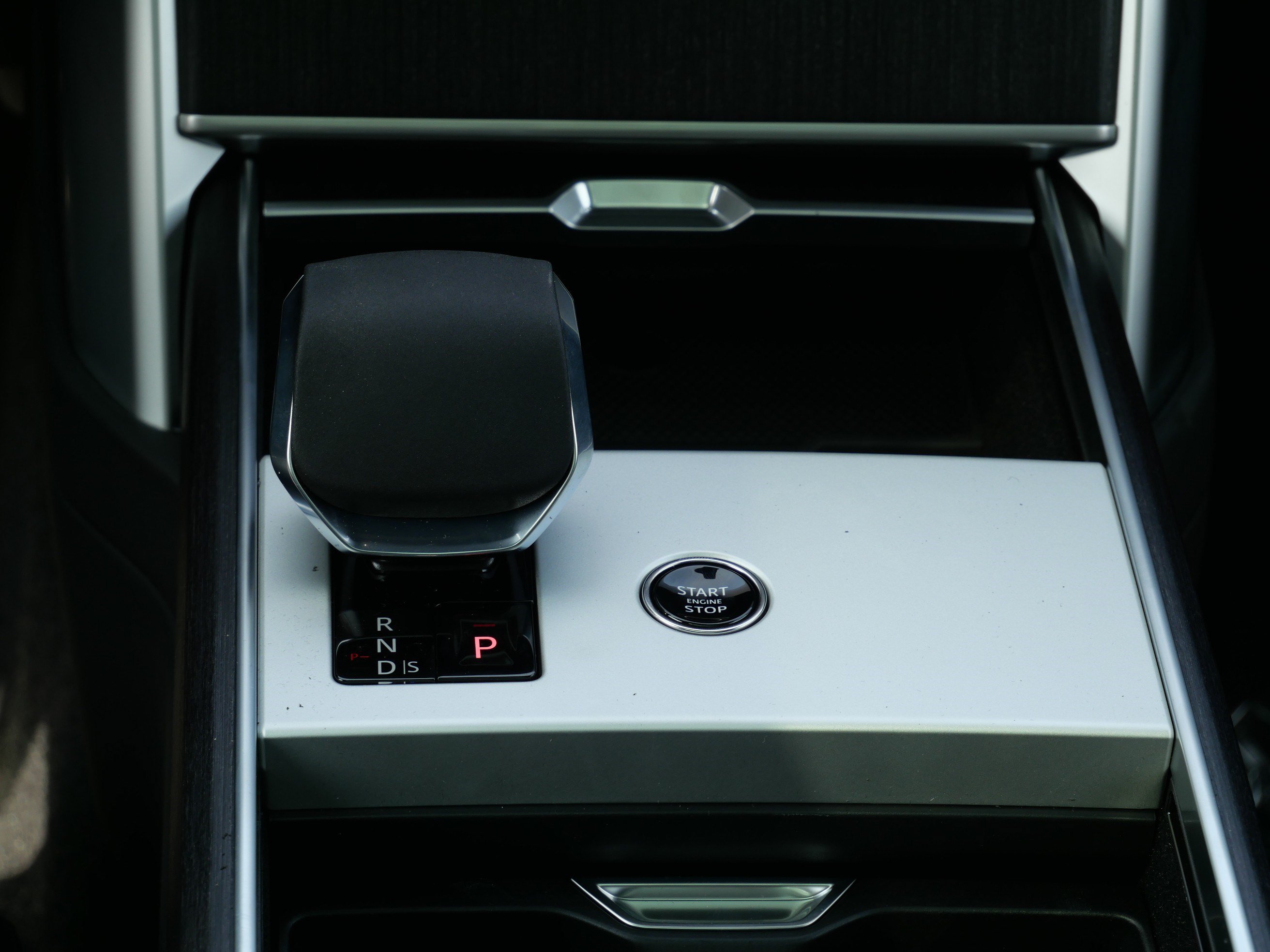 New 2026 Land Rover Range Rover SE AWD/4WD image 10
