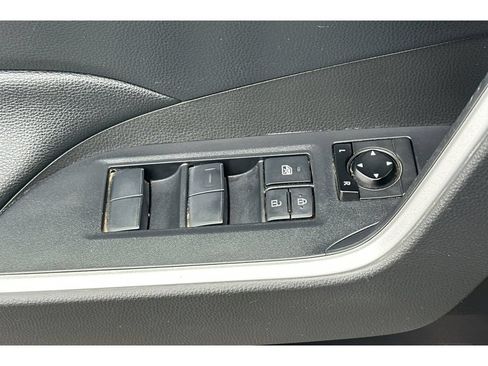 Used 2020 Toyota RAV4 XLE w/ Convenience Package AWD/4WD image 12