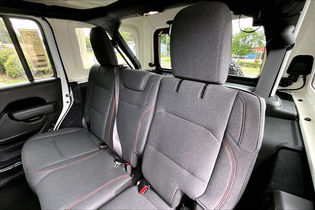 Used 2026 Jeep Wrangler Unlimited Rubicon AWD/4WD image 21