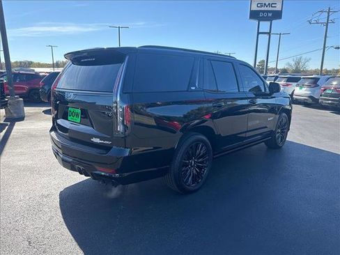 Used 2024 Cadillac Escalade V w/ LPO, ONYX Package image 7