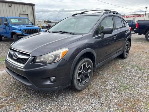 Used 2014 Subaru Crosstrek 2.0i Premium w/ Moonroof Package AWD/4WD image 2