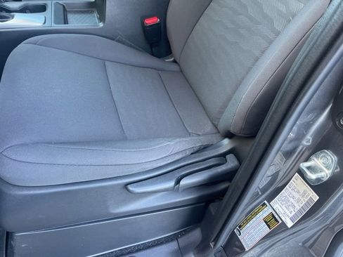 Used 2023 Nissan Frontier S w/ Technology Package image 7