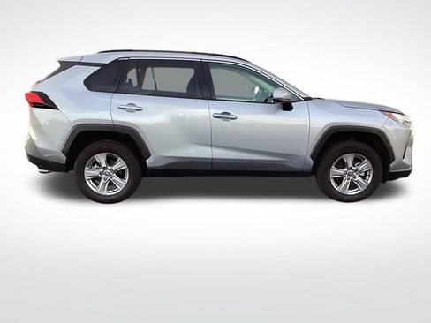 Used 2025 Toyota RAV4 XLE AWD/4WD image 10