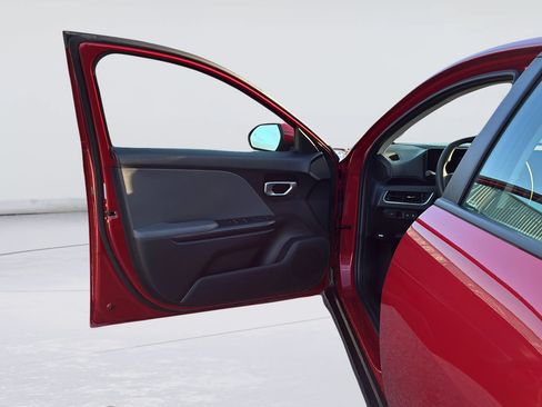 Certified 2025 Kia K4 FWD image 36