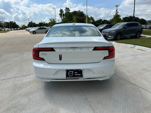 Certified 2024 Volvo S90 T8 Ultimate w/ Lounge Package image 5