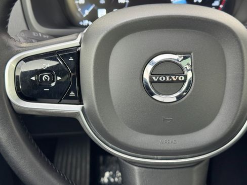 Used 2020 Volvo XC90 T6 Momentum image 19