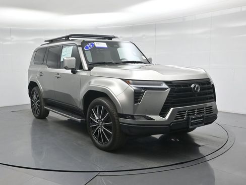 Used 2025 Lexus GX 550 w/ Accessory Package (2T) image 59