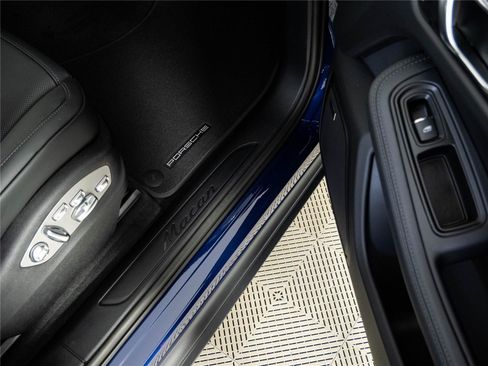 New 2026 Porsche Macan Turbo AWD/4WD image 26