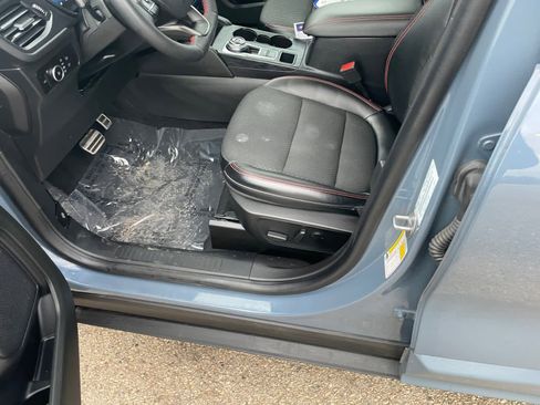 Certified 2023 Ford Escape ST-Line Select w/ Tech Pack #2 image 9