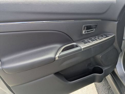 Used 2025 Mitsubishi Outlander Sport SE AWD/4WD image 15