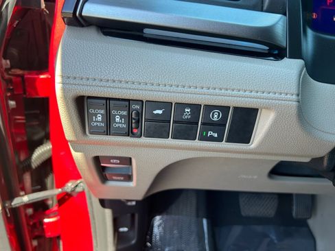 Used 2022 Honda Odyssey Touring image 24