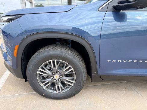 New 2026 Chevrolet Traverse LT FWD image 12