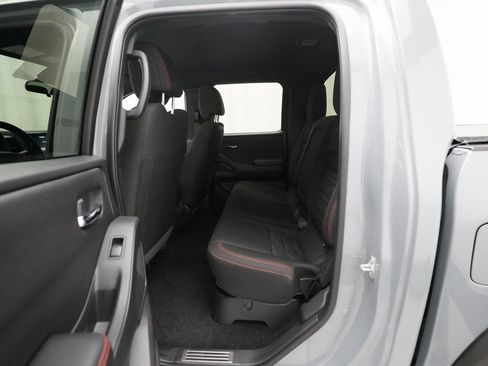Used 2024 Nissan Frontier PRO-4X w/ Pro Convenience Package image 10